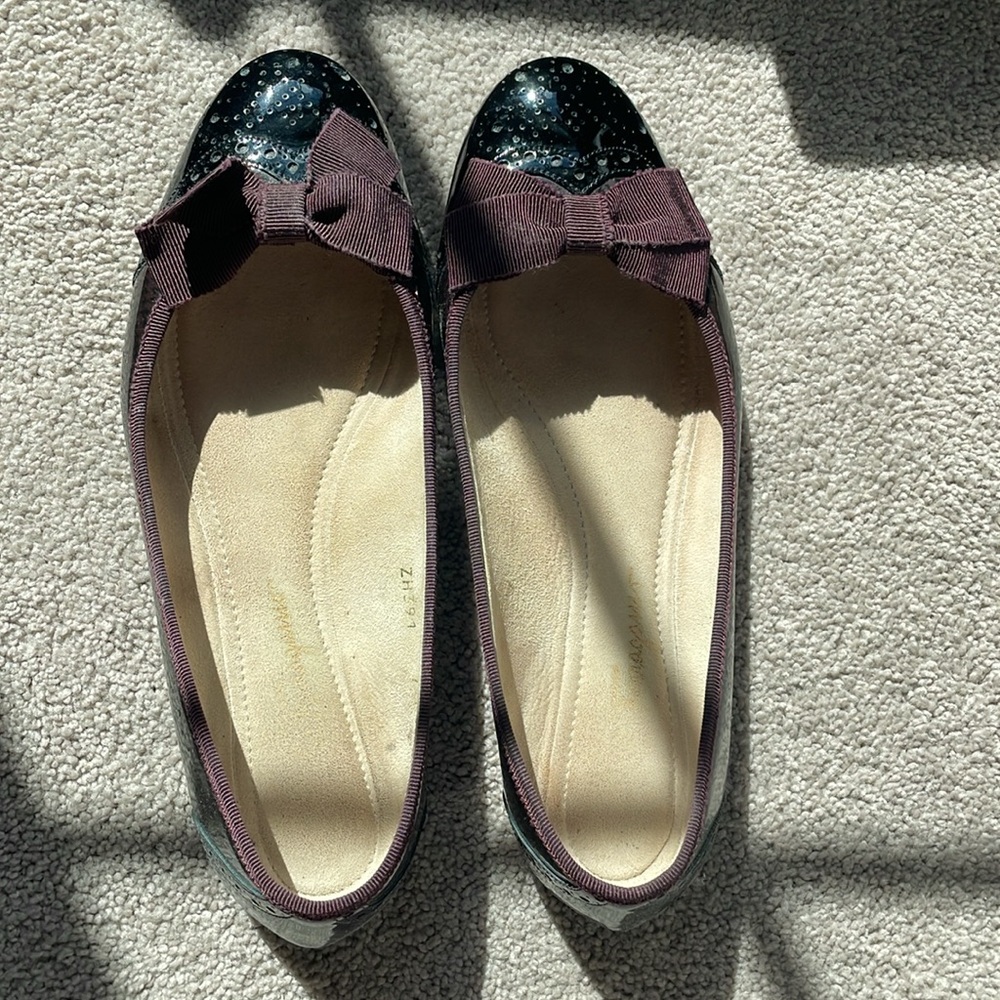 Salvatore Ferragamo flats. Purple and black. Size 7.5 c